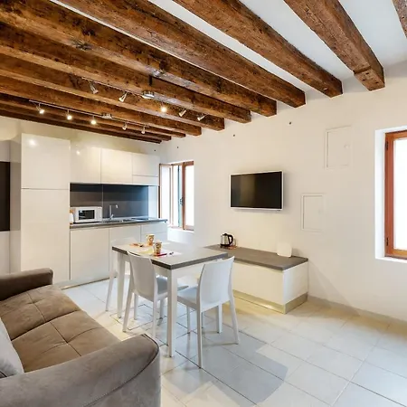 Cannaregio Elegant Apartmán *